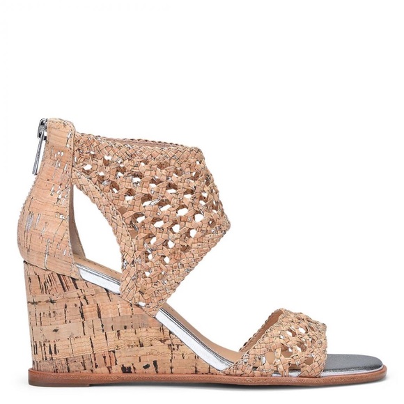 Donald Pliner Womens LAGOS Natural/Silver Sandal $137 - Picture 1 of 8